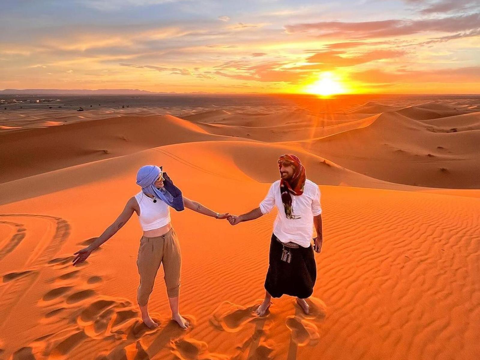 Merzouga Nomadic Luxury Camp מראה חיצוני תמונה