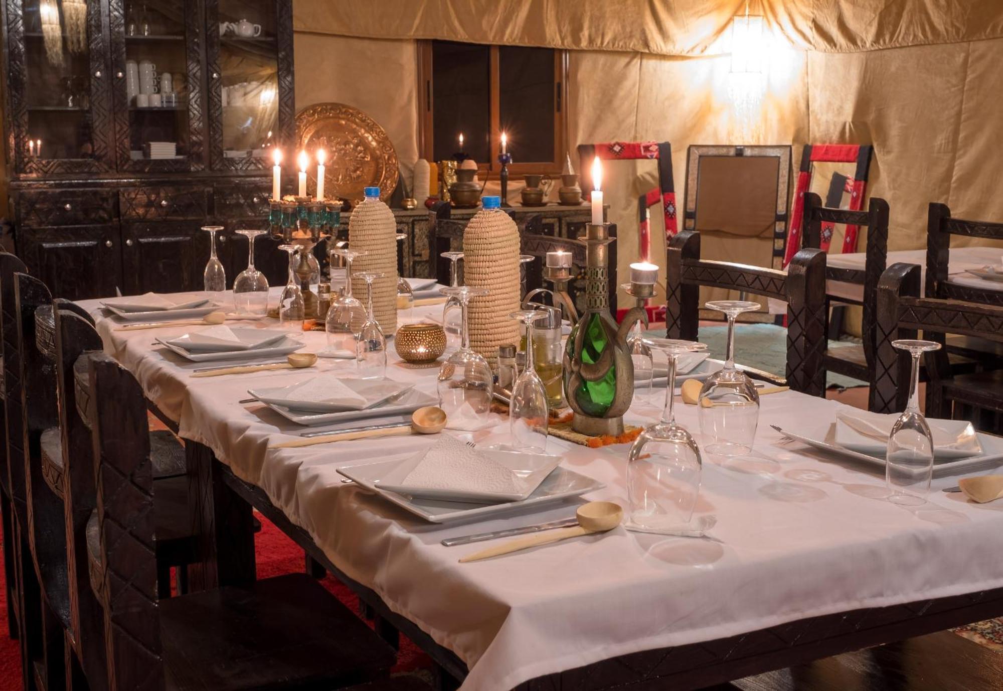 Merzouga Nomadic Luxury Camp מראה חיצוני תמונה