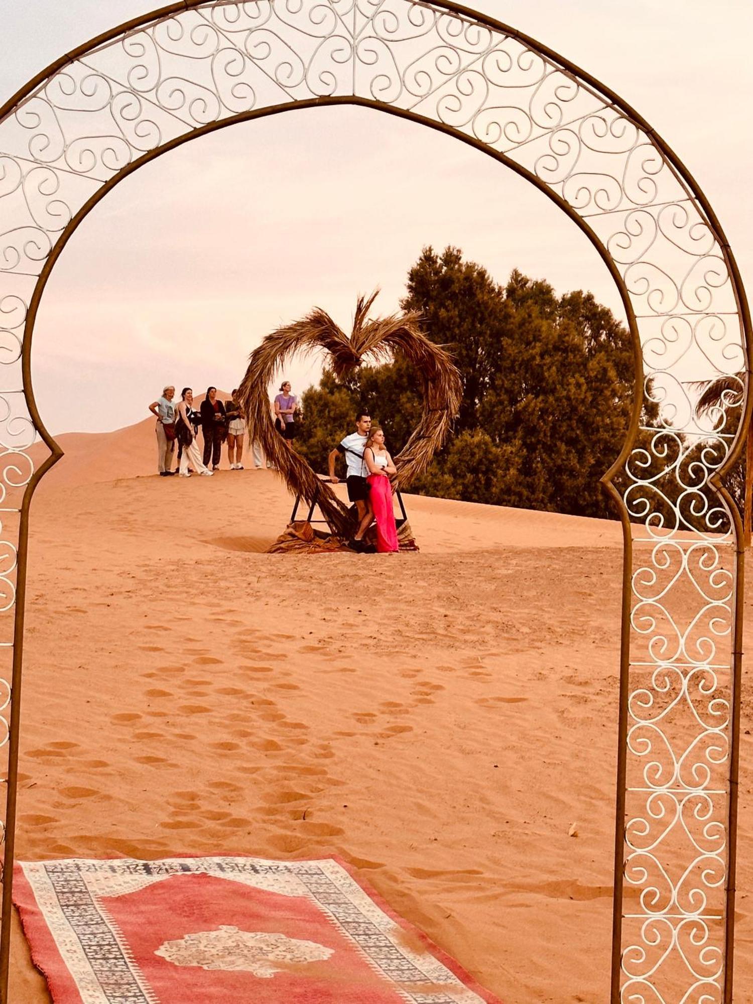 Merzouga Nomadic Luxury Camp מראה חיצוני תמונה